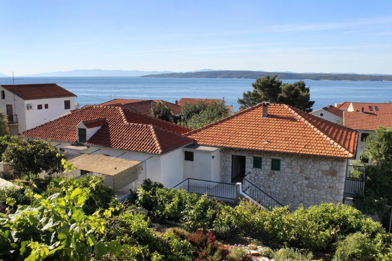 Apartments And Rooms With Parking Space Zavala, Hvar - 128 Jelsa  Zewnętrze zdjęcie