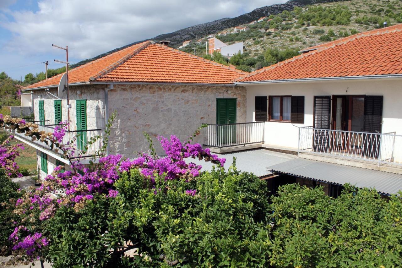 Apartments And Rooms With Parking Space Zavala, Hvar - 128 Jelsa  Zewnętrze zdjęcie