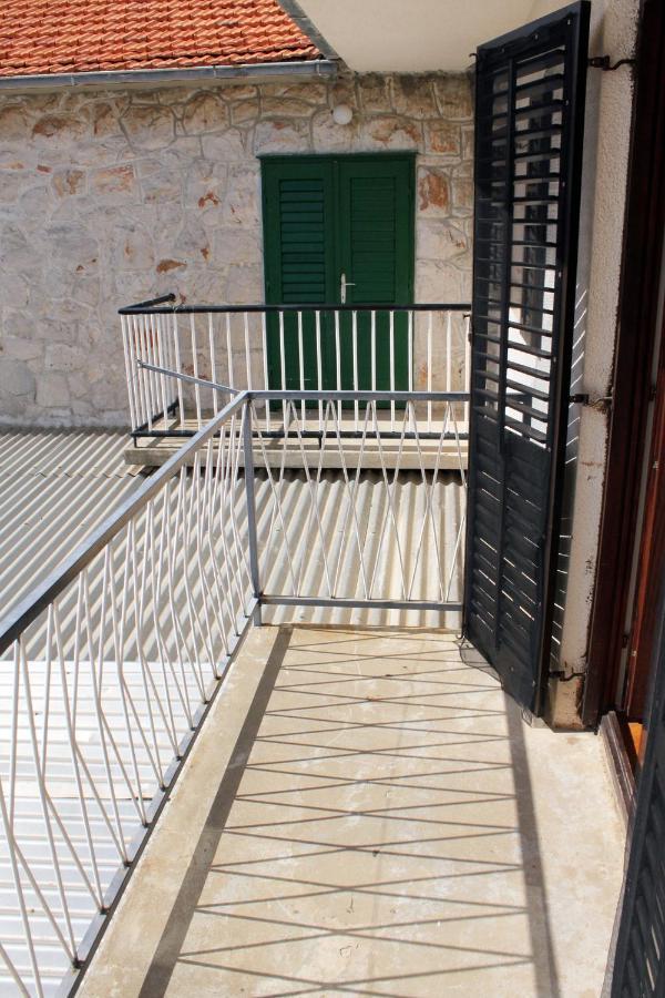 Apartments And Rooms With Parking Space Zavala, Hvar - 128 Jelsa  Zewnętrze zdjęcie