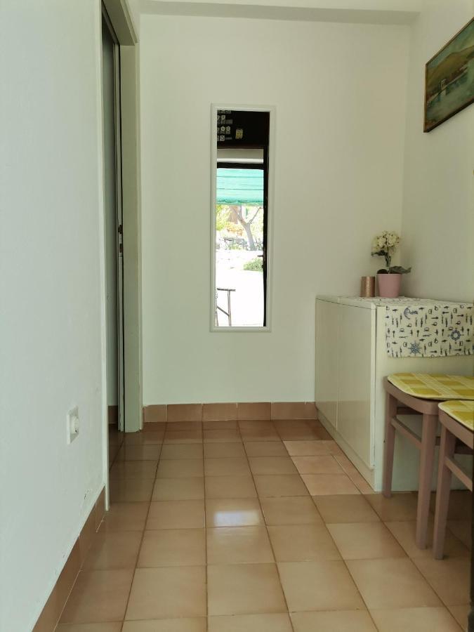Apartments And Rooms With Parking Space Zavala, Hvar - 128 Jelsa  Zewnętrze zdjęcie