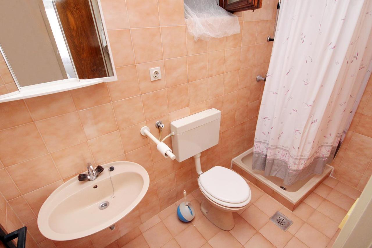 Apartments And Rooms With Parking Space Zavala, Hvar - 128 Jelsa  Zewnętrze zdjęcie