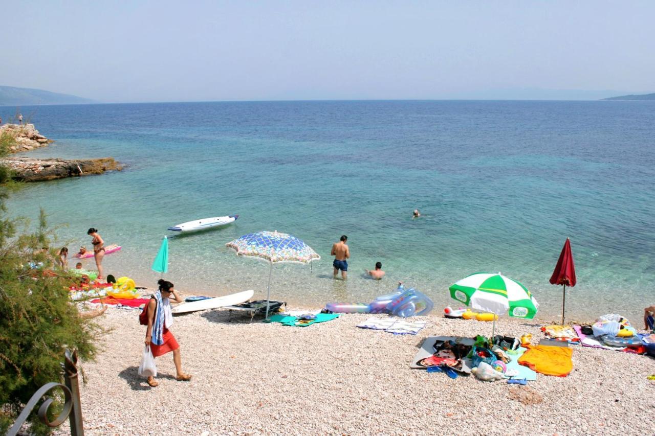 Apartments And Rooms With Parking Space Zavala, Hvar - 128 Jelsa  Zewnętrze zdjęcie