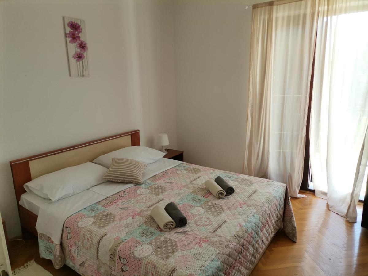 Apartments And Rooms With Parking Space Zavala, Hvar - 128 Jelsa  Zewnętrze zdjęcie