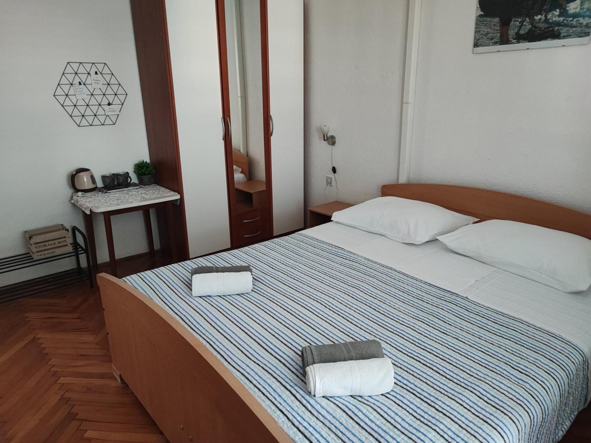 Apartments And Rooms With Parking Space Zavala, Hvar - 128 Jelsa  Pokój zdjęcie